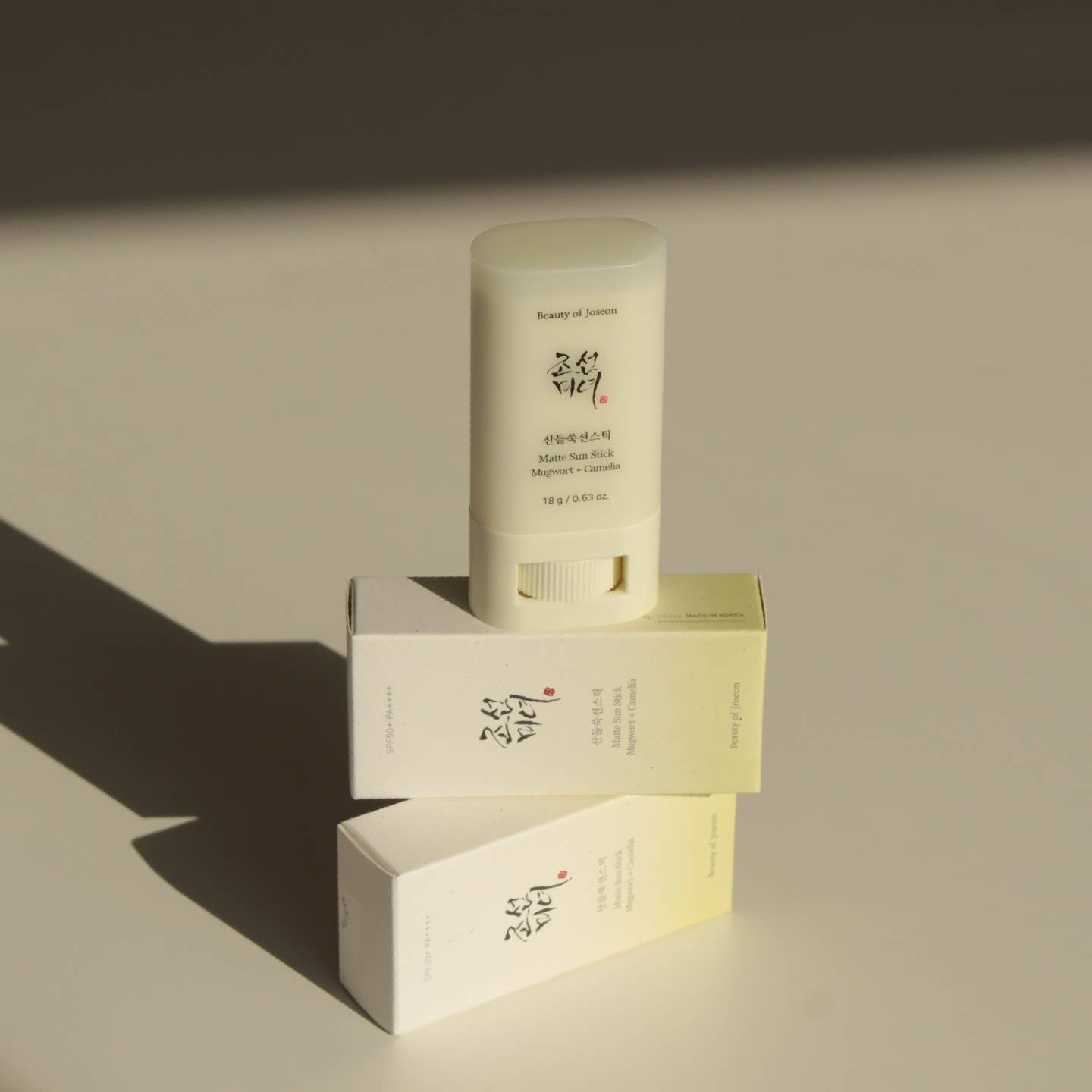 BEAUTY OF JOSEON Matte Sun Stick: Mugwort + Camelia (SPF50)